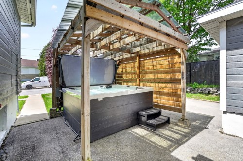 Spa - 975 Av. Jules-Armand, Laval (Saint-Vincent-De-Paul), QC - Outdoor With Exterior