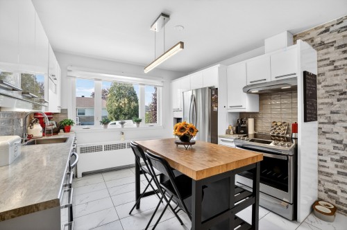 Cuisine - 975 Av. Jules-Armand, Laval (Saint-Vincent-De-Paul), QC - Indoor Photo Showing Kitchen