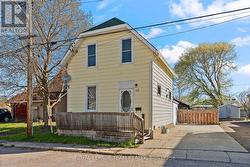 113 QUEEN STREET N Renfrew, ON K7V 2A4