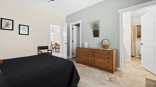 427 Bayles Road, Nakusp, BC - Indoor Photo Showing Bedroom