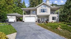 427 Bayles Road  Nakusp, BC V0G 1R1