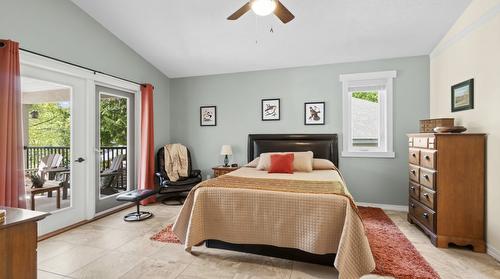 427 Bayles Road, Nakusp, BC - Indoor Photo Showing Bedroom