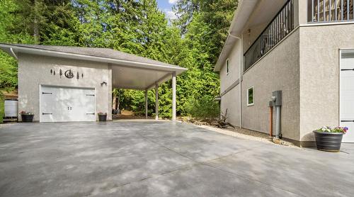 427 Bayles Road, Nakusp, BC - Outdoor