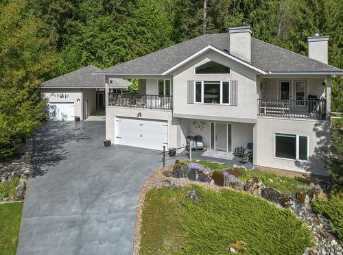 427 Bayles Road, Nakusp, BC - Outdoor With Deck Patio Veranda