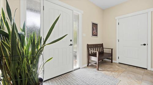 427 Bayles Road, Nakusp, BC - Indoor Photo Showing Other Room