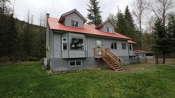 561 Willow Street  Fauquier, BC V0G 1J0