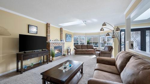 3577 Navatanee Drive, Kamloops, BC - Indoor Photo Showing Living Room With Fireplace