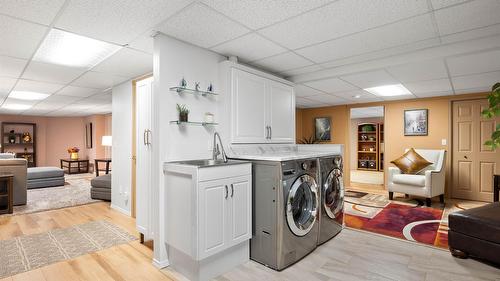 3577 Navatanee Drive, Kamloops, BC - Indoor Photo Showing Laundry Room