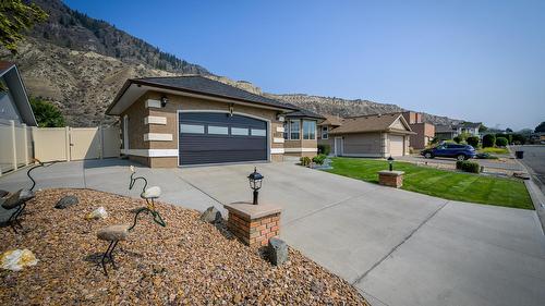 3577 Navatanee Drive, Kamloops, BC - Outdoor