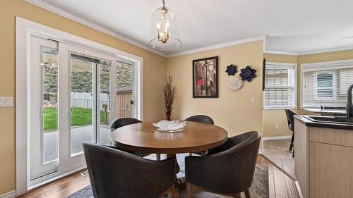 3577 Navatanee Drive, Kamloops, BC - Indoor Photo Showing Dining Room