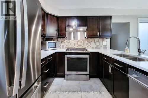 49 Ashwood Drive, Cambridge, ON - Indoor Photo Showing Kitchen With Stainless Steel Kitchen With Double Sink With Upgraded Kitchen
