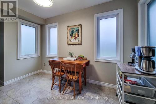 49 Ashwood Drive, Cambridge, ON - Indoor Photo Showing Dining Room