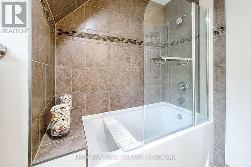 49 Ashwood Drive, Cambridge, ON - Indoor Photo Showing Bathroom