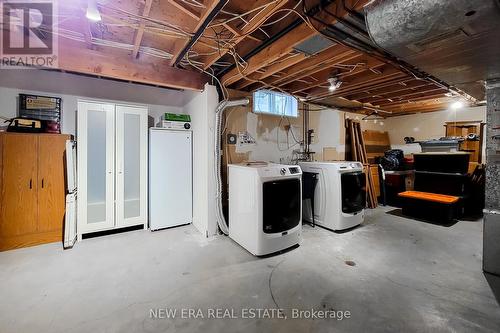 49 Ashwood Drive, Cambridge, ON - Indoor Photo Showing Laundry Room
