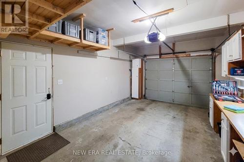 49 Ashwood Drive, Cambridge, ON - Indoor Photo Showing Garage