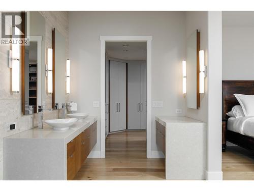 228 Caliburn Court, Kelowna, BC - Indoor Photo Showing Bathroom