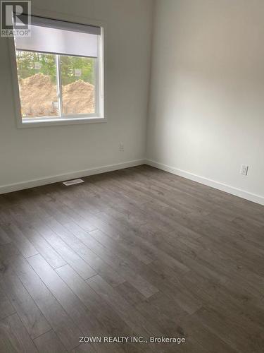 366 Chaffey Street, Welland, ON - Indoor Photo Showing Other Room