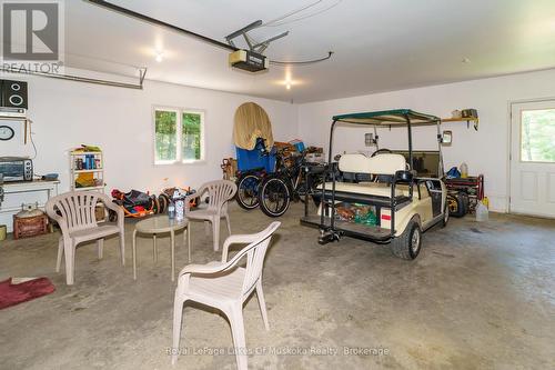 1020 Amelia Crescent, Gravenhurst (Morrison), ON - Indoor Photo Showing Garage