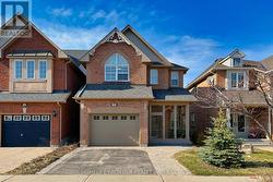 102 ANTIQUE DRIVE Richmond Hill, ON L4E 4G3