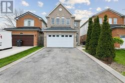 99 CORDGRASS CRESCENT Brampton, ON L6R 1Z8