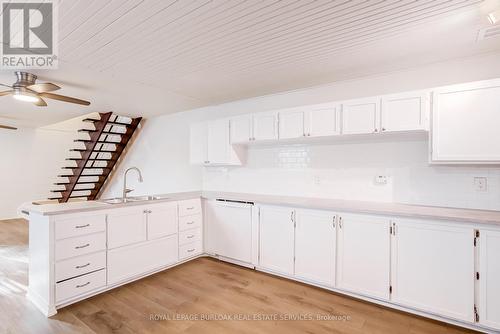 131 Park Row N, Hamilton, ON - Indoor Photo Showing Kitchen