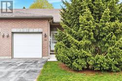 18 - 1 ROSEMARY COURT Prince Edward County (Picton Ward), ON K0K 2T0
