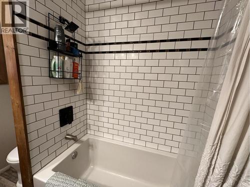 5620 49 Street, Fort Nelson, BC - Indoor Photo Showing Bathroom