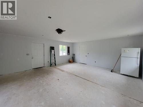 981 Scott Avenue, Hedley, BC - Indoor Photo Showing Garage