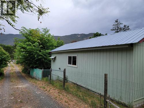 981 Scott Avenue, Hedley, BC - Outdoor
