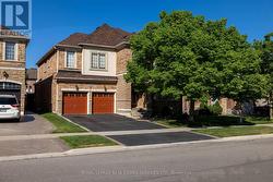2313 CORONATION DRIVE  Oakville, ON L6H 7N1