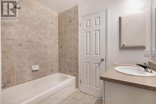 888 Longfields Drive, Ottawa, ON - Indoor Photo Showing Bathroom