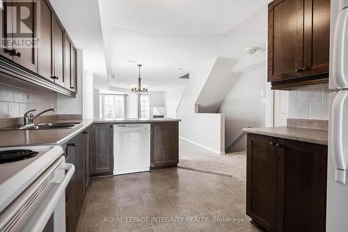 888 Longfields Drive, Ottawa, ON - Indoor Photo Showing Kitchen