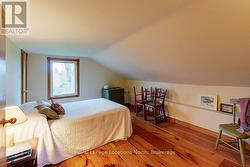 Second bedroom upstairs - 