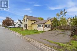 58 JOHN STREET  Quinte West (Trenton Ward), ON K8V 1J8