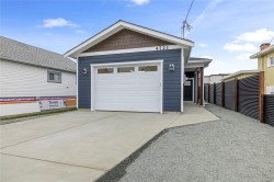4721 Elizabeth St Port Alberni, BC V9Y 6M1