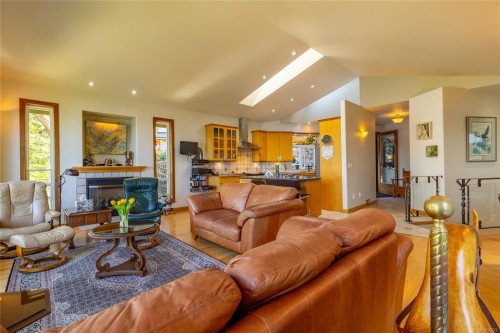 1602 Chart Dr, Pender Island, BC 