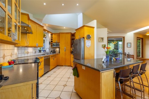 1602 Chart Dr, Pender Island, BC 