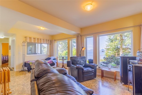 1602 Chart Dr, Pender Island, BC 