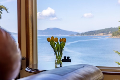 1602 Chart Dr, Pender Island, BC 