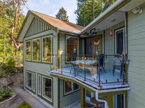 1602 Chart Dr, Pender Island, BC 