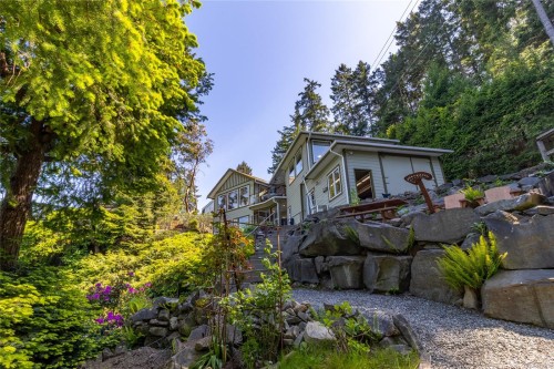 1602 Chart Dr, Pender Island, BC 
