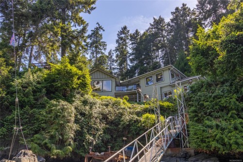 1602 Chart Dr, Pender Island, BC 
