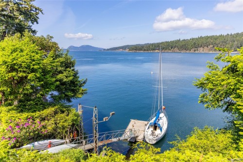 1602 Chart Dr, Pender Island, BC 