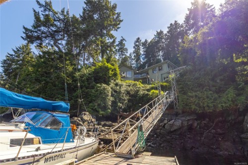 1602 Chart Dr, Pender Island, BC 