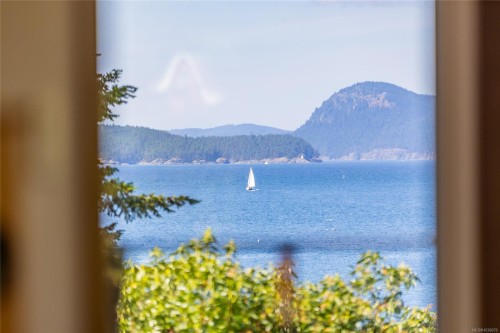 1602 Chart Dr, Pender Island, BC 