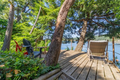 1602 Chart Dr, Pender Island, BC 
