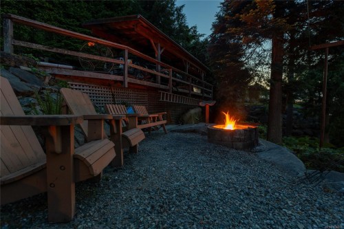 1602 Chart Dr, Pender Island, BC 