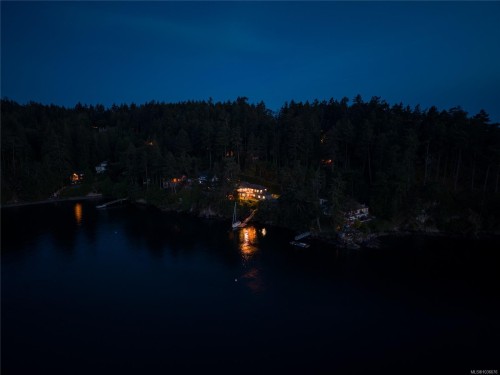 1602 Chart Dr, Pender Island, BC 