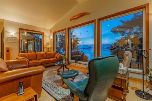 1602 Chart Dr, Pender Island, BC 