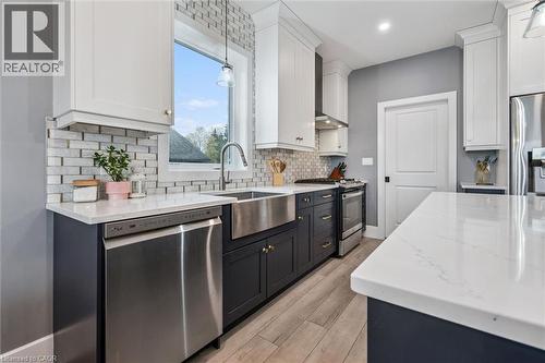 50 Faith Drive, Mapleton, ON - Indoor Photo Showing Kitchen With Upgraded Kitchen